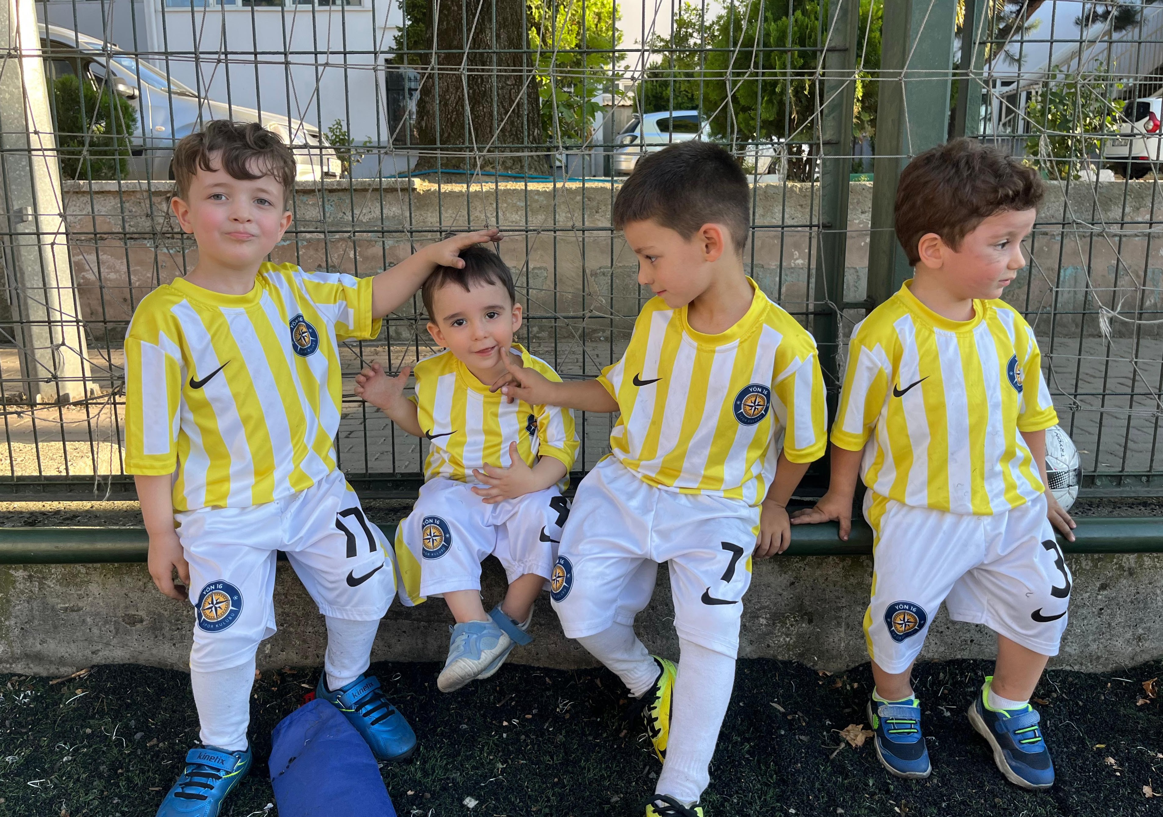 Yön 16 Aksiyon